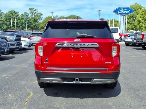 Used 2023 Ford Explorer XLT w/ Equipment Group 202A AWD/4WD image 7