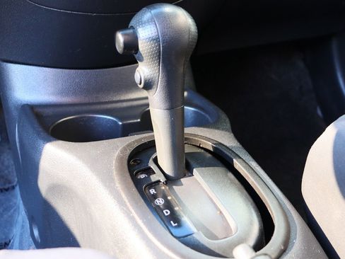 Used 2012 Nissan Versa SV image 48