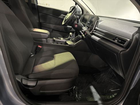 Used 2025 Kia Sportage LX FWD image 35