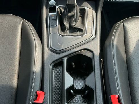 Certified 2023 Volkswagen Tiguan SE FWD image 27