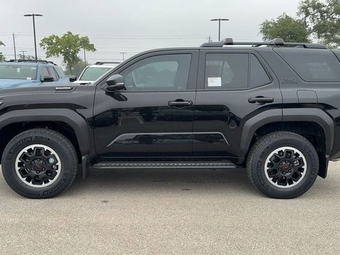 New 2026 Toyota 4Runner TRD Off-Road Premium AWD/4WD image 4