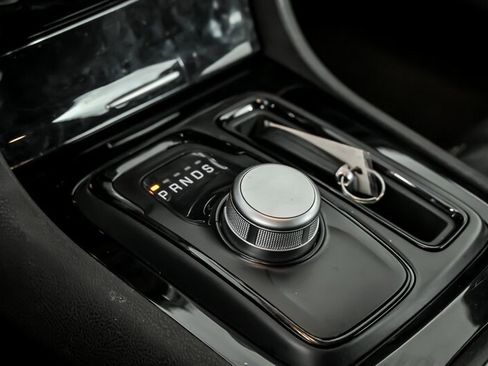 Used 2020 Chrysler 300 S image 33