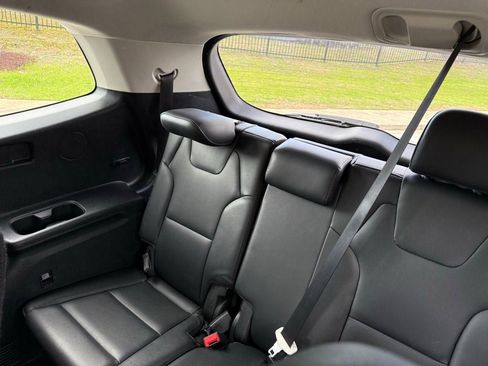 Used 2022 Kia Telluride EX w/ EX Premium Package image 30