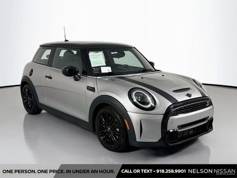 Used 2024 MINI Cooper S w/ Signature Upholstery Package FWD image 3
