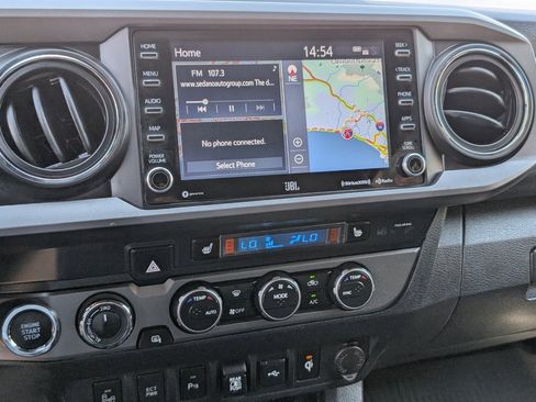 Used 2022 Toyota Tacoma TRD Sport w/ TRD Premium Sport Package image 17