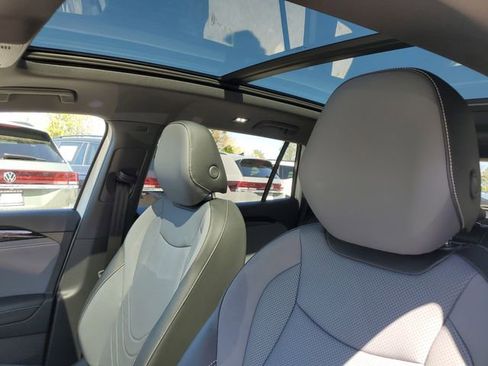 New 2026 Volkswagen Tiguan SE R-Line FWD image 16