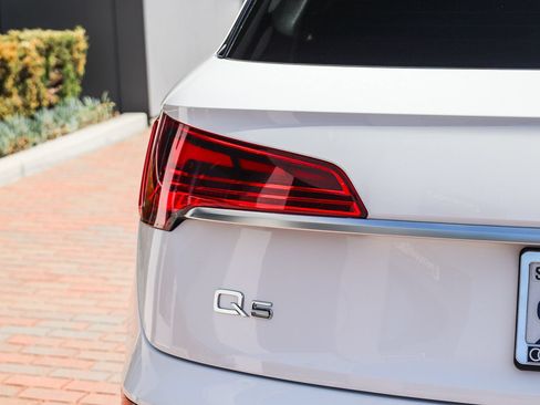 Certified 2023 Audi Q5 2.0T Premium w/ Convenience Package AWD/4WD image 8