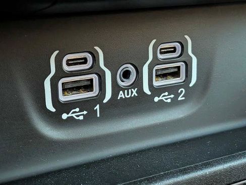 Used 2023 RAM 1500 Limited w/ Body-Colour Bumper Group AWD/4WD image 24