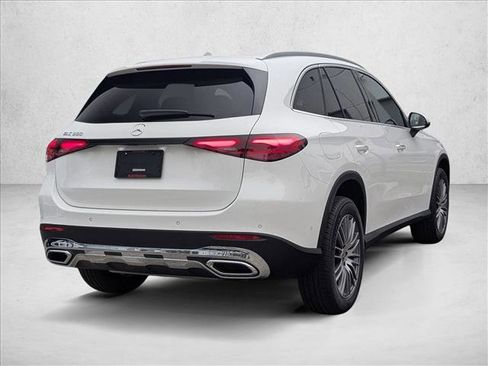 New 2026 Mercedes-Benz GLC 300 image 2