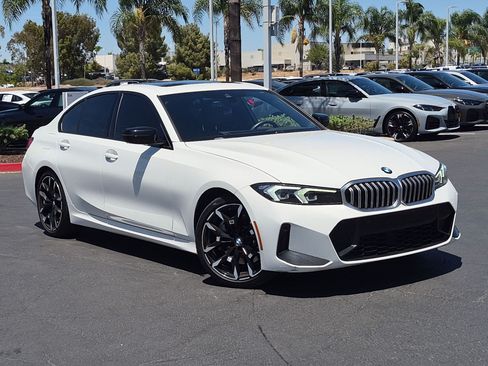 Used 2025 BMW 330i Sedan w/ M Sport Package RWD image 2