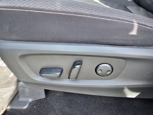 Used 2024 Nissan Pathfinder SV image 27