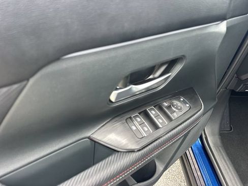 Certified 2025 Nissan Kicks SR FWD image 16