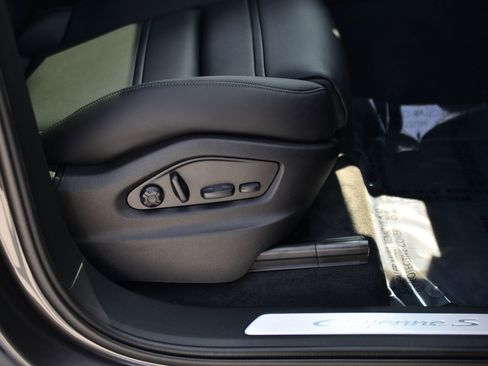 Used 2026 Porsche Cayenne S image 13