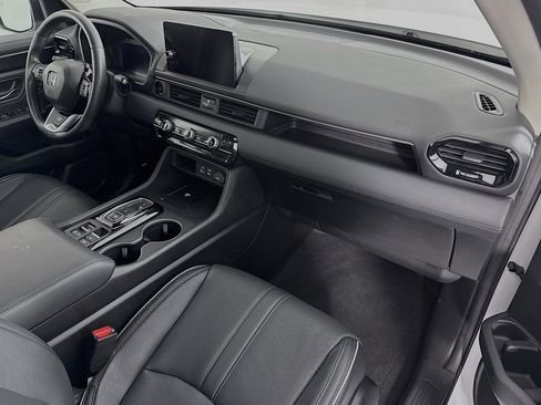 Certified 2023 Honda Pilot Elite image 32