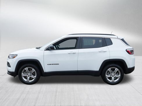 Certified 2024 Jeep Compass Latitude image 4