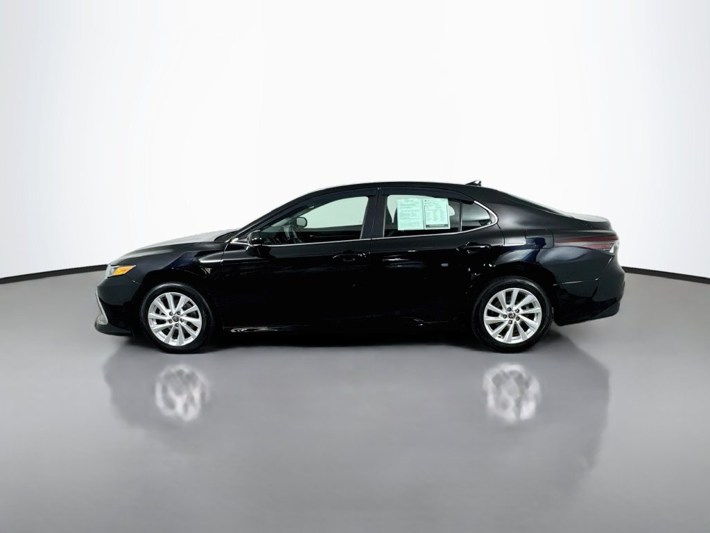 Used 2021 Toyota Camry LE w/ Carpet Mat Package (TMS) FWD image 5