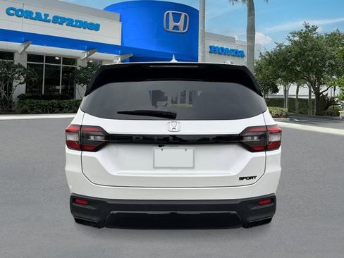 New 2026 Honda Pilot Sport image 4