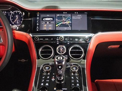 Used 2022 Bentley Continental GT image 8