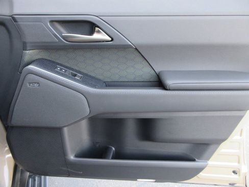 Used 2026 Lexus GX 550 image 25