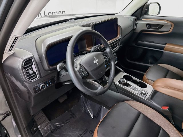 Used 2025 Ford Bronco Sport Outer Banks w/ Outer Banks Tech Package+ AWD/4WD image 9
