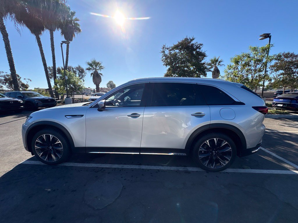 Used 2024 MAZDA CX-90 Plug-In Hybrid w/ Premium Plus AWD/4WD image 8