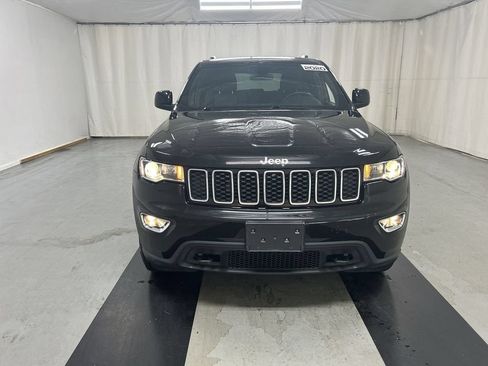 Used 2020 Jeep Grand Cherokee Laredo AWD/4WD image 3