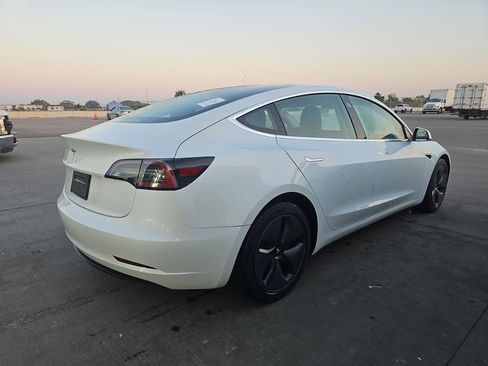 Used 2020 Tesla Model 3 Standard Range RWD image 4