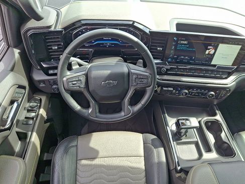 Used 2024 Chevrolet Silverado 1500 ZR2 w/ Technology Package AWD/4WD image 12