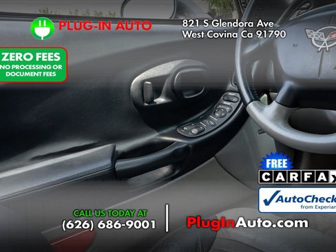 Used 2003 Chevrolet Corvette Coupe w/ Preferred Equipment Group RWD image 15