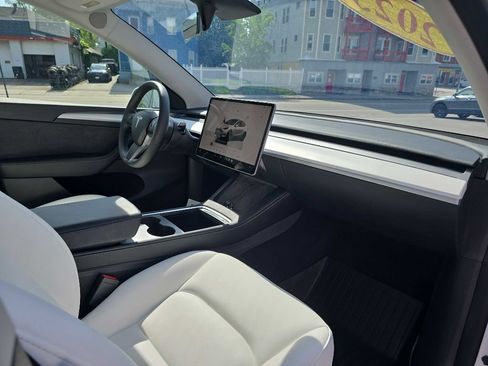 Used 2023 Tesla Model Y AWD image 18
