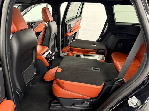 Used 2025 Lincoln Aviator Reserve w/ Jet Appearance Package image 19