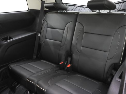 Used 2020 GMC Acadia Denali w/ Trailering Package image 44