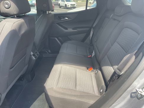 Used 2025 Chevrolet Equinox LT AWD/4WD image 11