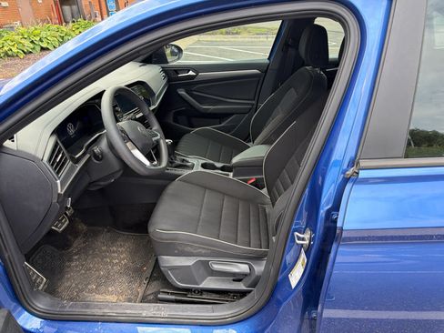 Used 2023 Volkswagen Jetta Sport FWD image 7