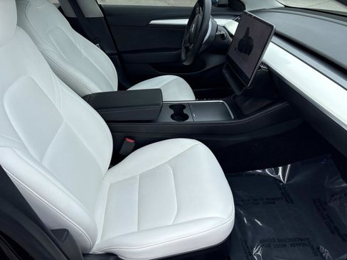 Used 2022 Tesla Model 3 Performance image 34