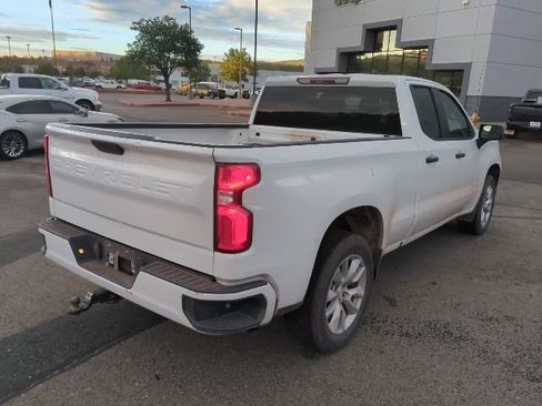 Used 2022 Chevrolet Silverado 1500 Custom AWD/4WD image 3