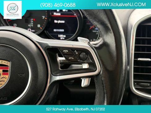 Used 2017 Porsche Cayenne Platinum Edition AWD/4WD image 13