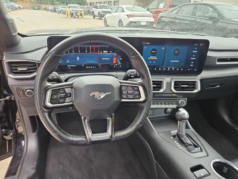 Used 2025 Ford Mustang Premium RWD image 17
