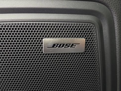 Certified 2026 Porsche Macan AWD/4WD image 17