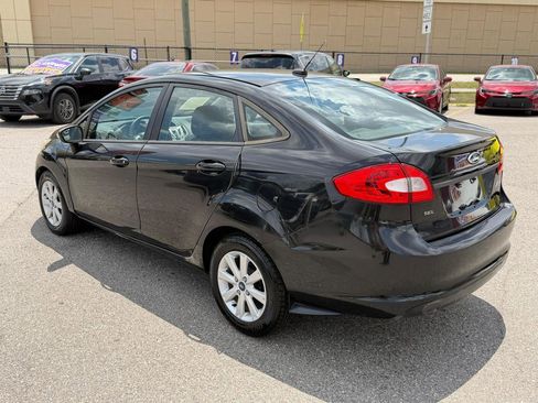 Used 2012 Ford Fiesta SEL FWD image 3