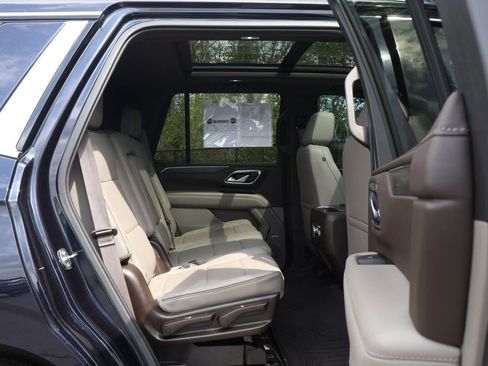 Used 2021 GMC Yukon SLT AWD/4WD image 49