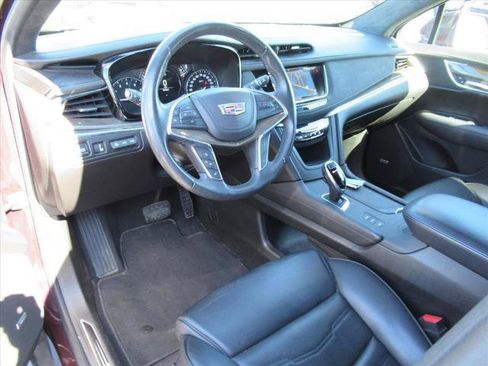 Used 2018 Cadillac XT5 Platinum w/ Driver Assist Package image 16