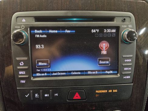 Used 2017 Chevrolet Traverse LT FWD image 25
