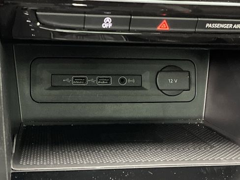 Used 2020 Volkswagen Atlas Cross Sport SEL Premium R-Line image 23