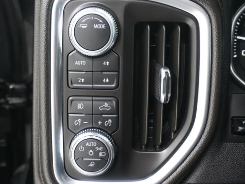 Used 2022 GMC Sierra 2500 AT4 w/ AT4 Premium Plus Package AWD/4WD image 39