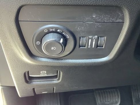 Certified 2023 Jeep Grand Cherokee Limited w/ Black Appearance Package AWD/4WD image 29