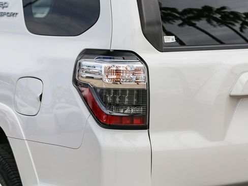 Certified 2022 Toyota 4Runner TRD Sport w/ Technology Package AWD/4WD image 7