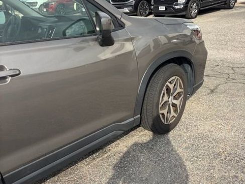 Used 2019 Subaru Forester Premium image 10