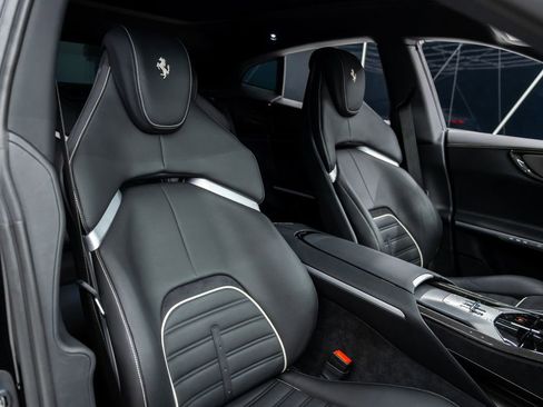 Used 2024 Ferrari Purosangue image 26