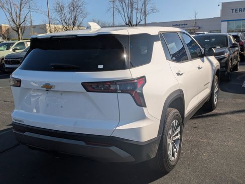 New 2026 Chevrolet Equinox LT image 8